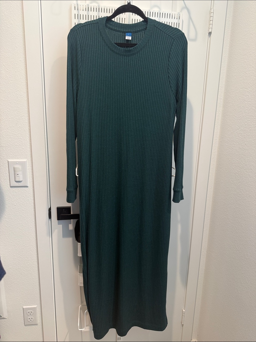Old Navy Long Sleeve Ribbed Maxi Dress in Dark Teal